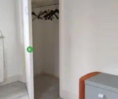 Grote QQVIO in een grote gedeelde woning. Rustige omgeving, fiets afstand Rotterdam. .